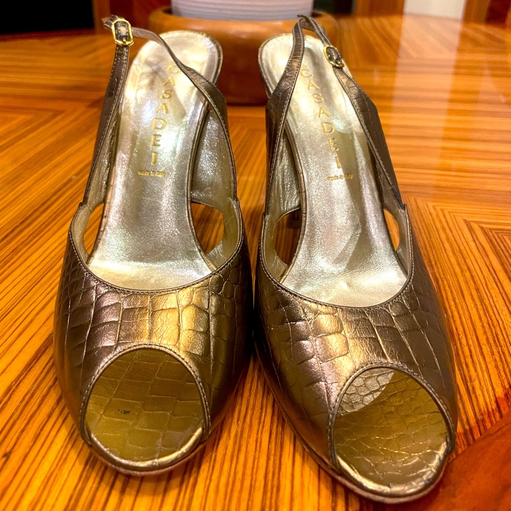 Casadei sandal metallic snake embossed sling back heels soft gold color size 8B